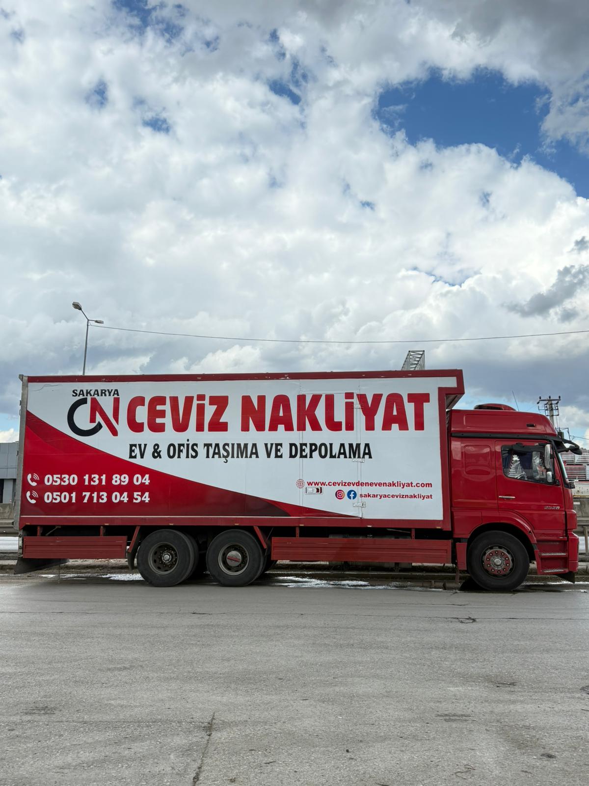 Nakliyat Kamyonu Yükleme